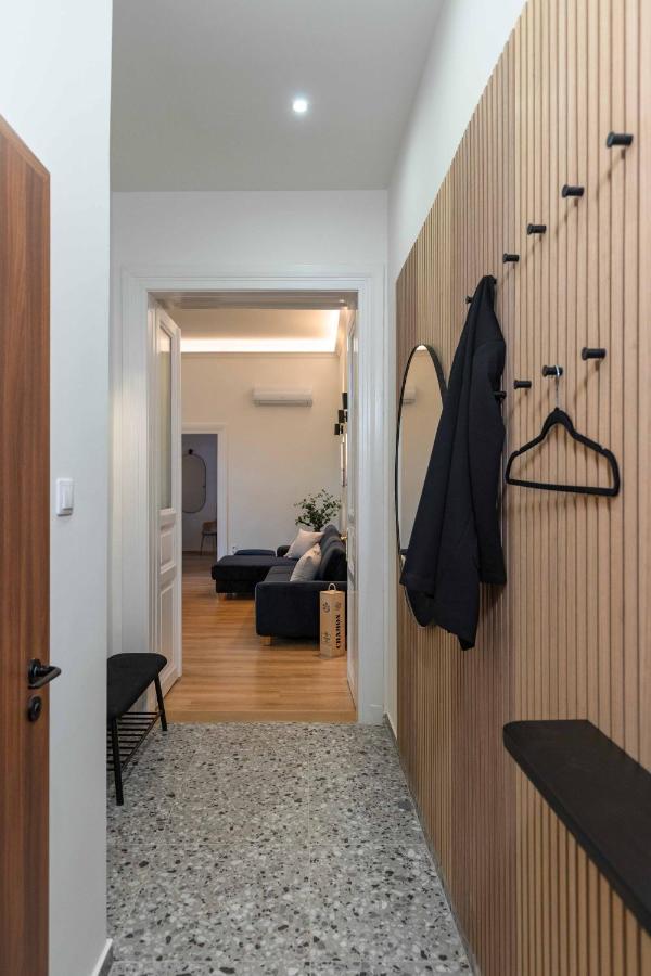 Modern Apartment French Balkony Budapeste Exterior foto